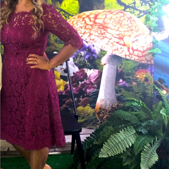 Eliza J burgundy dress. Worn once. Size 8. - Picture 1 of 3